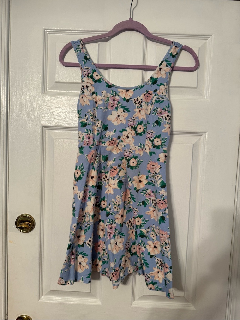 Forever 21 Light Blue Floral Scoop-Neck Mini Dress
